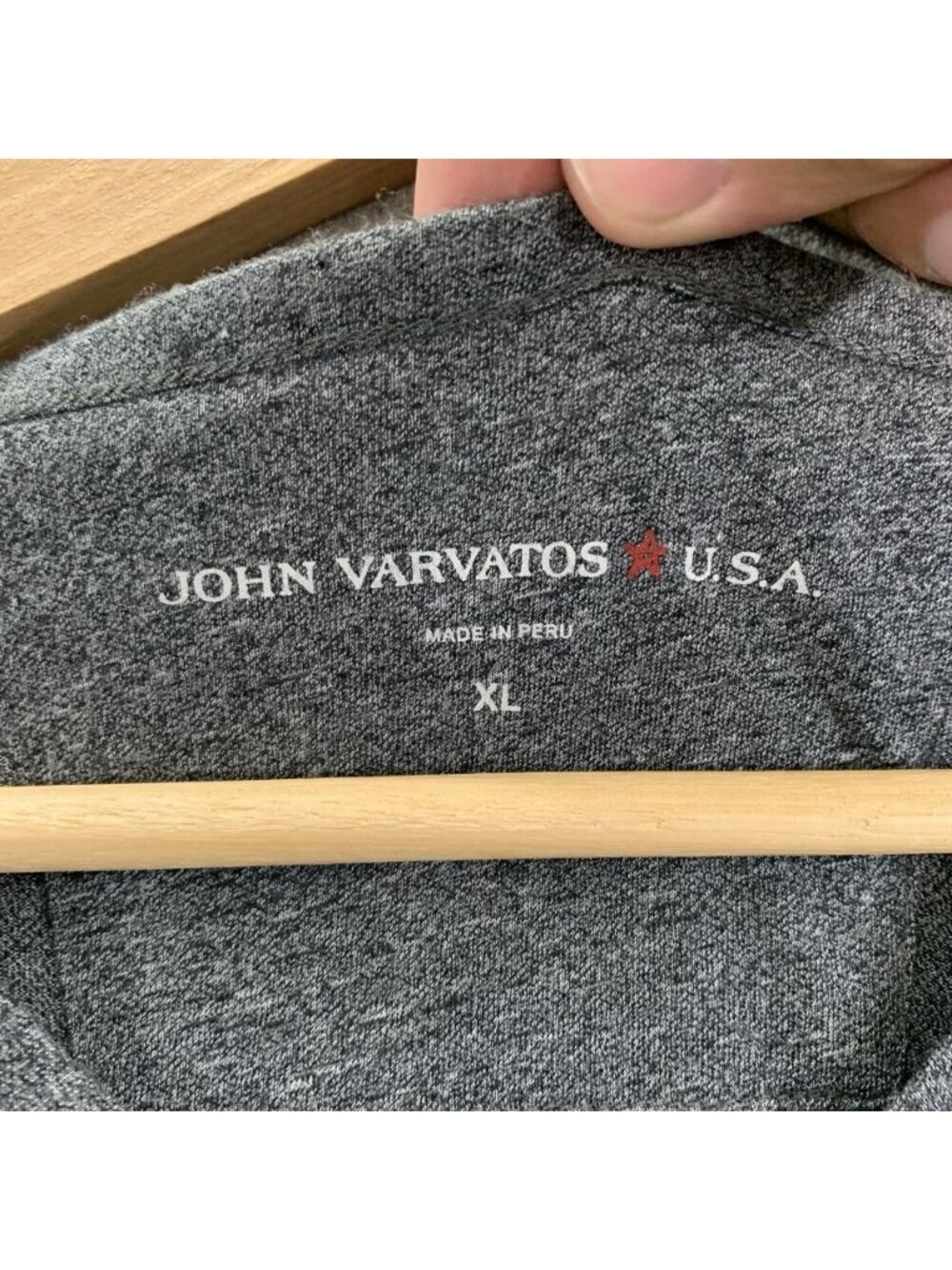 John Varvatos Star USA Shirt Mens XL 4 Button Henley Logo Long Sleeve Preppy - Picture 5 of 8